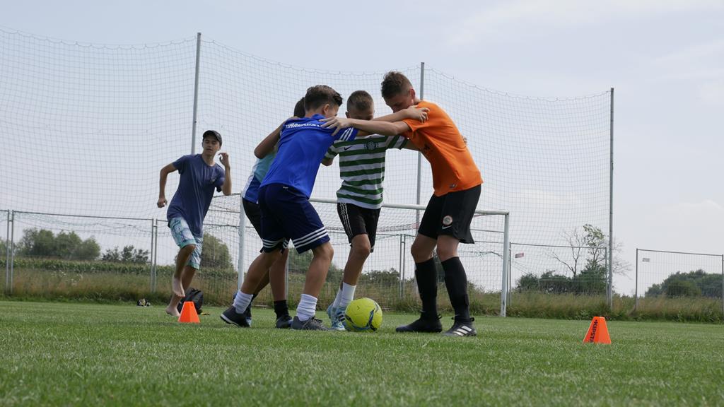 Młodzi sportowcy wypoczywali na Best Spynacz Summer Camp Austria