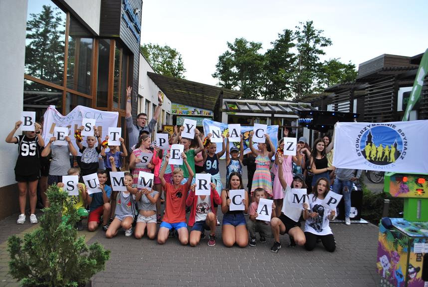 Kilkaset osób wyjechało ze Spynaczem na wakacje nad morze