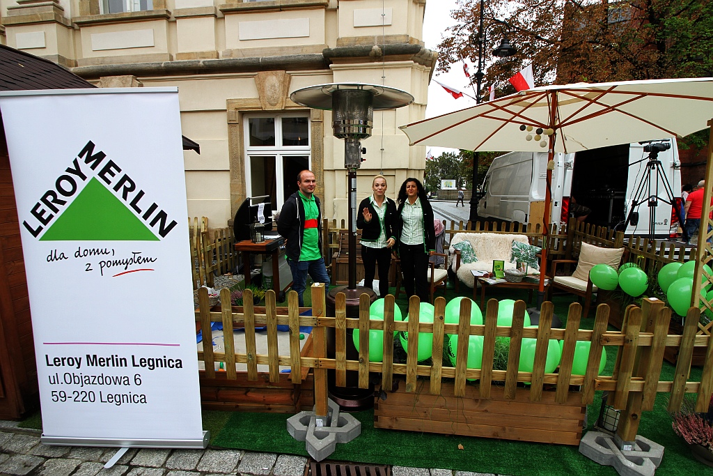 Działkowcy i pszczelarze opanowali legnicki rynek