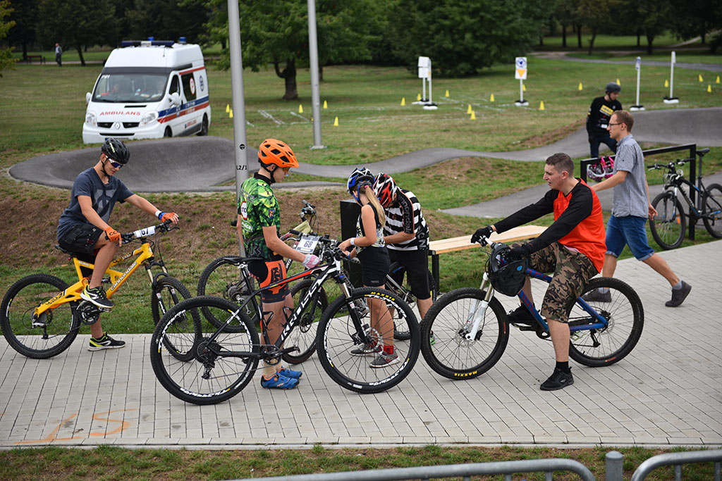 Wielkie święto rowerzystów odbywa się w  Parku Bielańskim