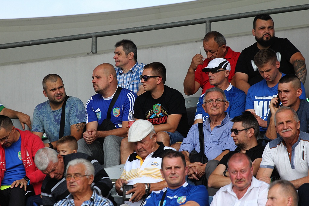 Komplet kibiców na derbach Miedzi Legnica z Zagłębiem Lubin