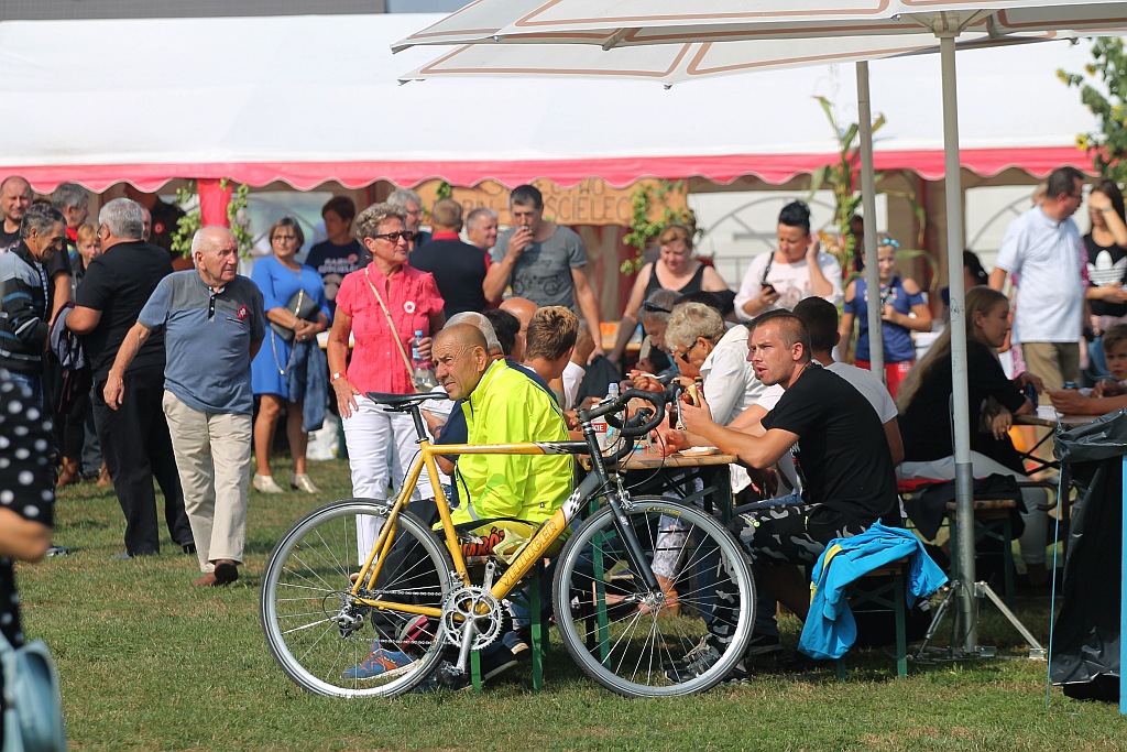 W Krotoszycach cała gmina wspólnie bawiła się na dożynkach
