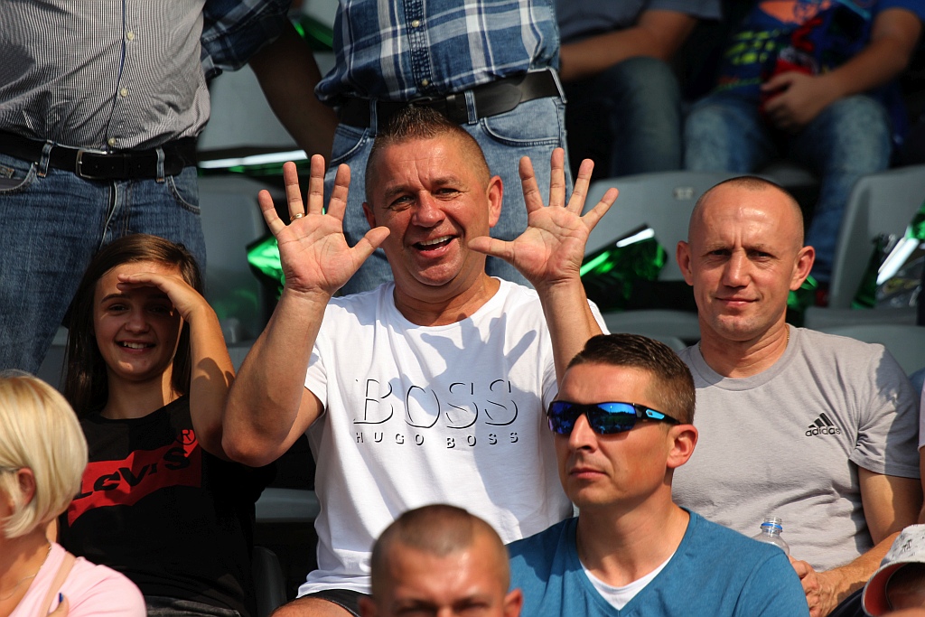 Komplet kibiców na derbach Miedzi Legnica z Zagłębiem Lubin