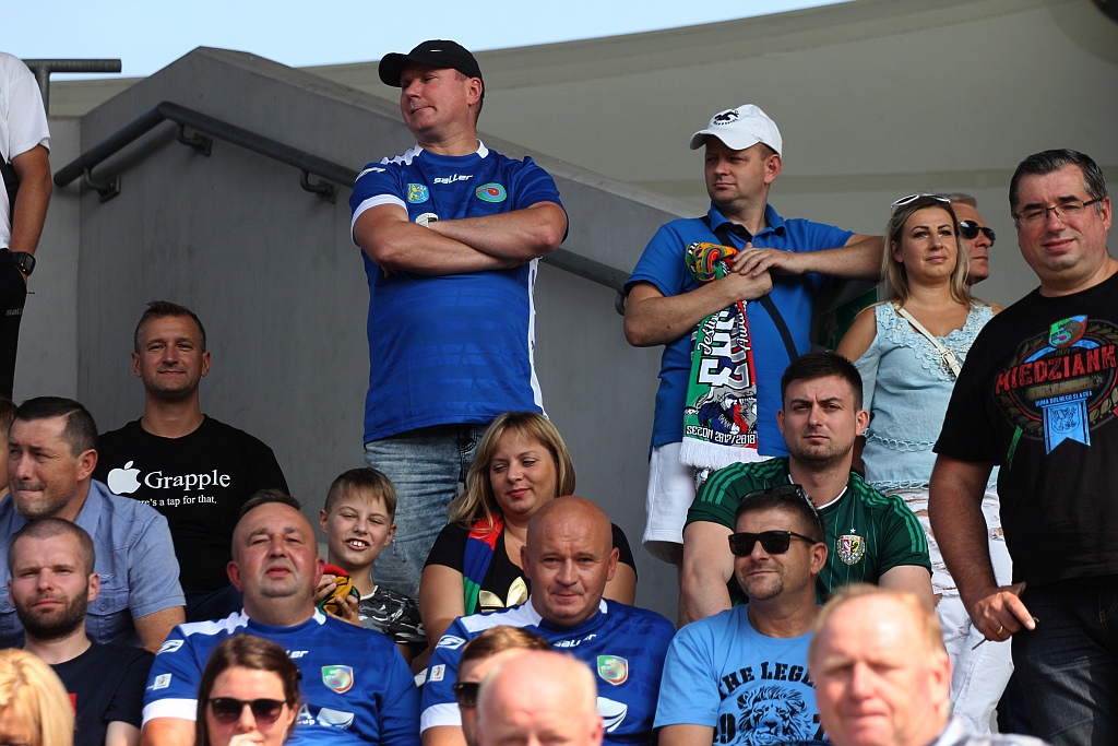 Komplet kibiców na derbach Miedzi Legnica z Zagłębiem Lubin