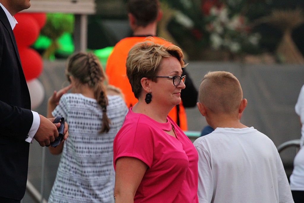 Formacja Łobuzy gwiazdą gminnych dożynek w Siedliskach