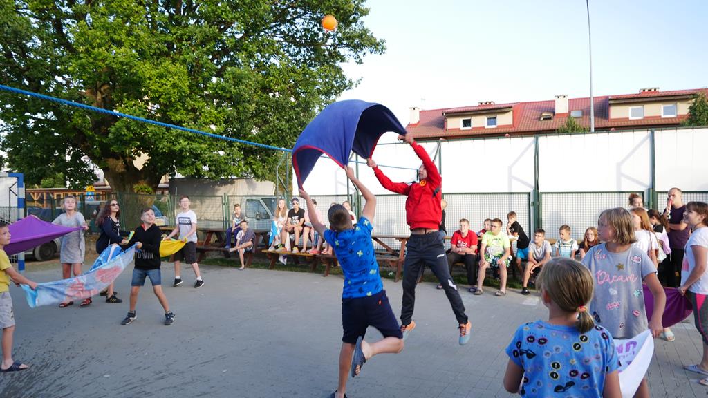 Kilkaset osób wyjechało ze Spynaczem na wakacje nad morze