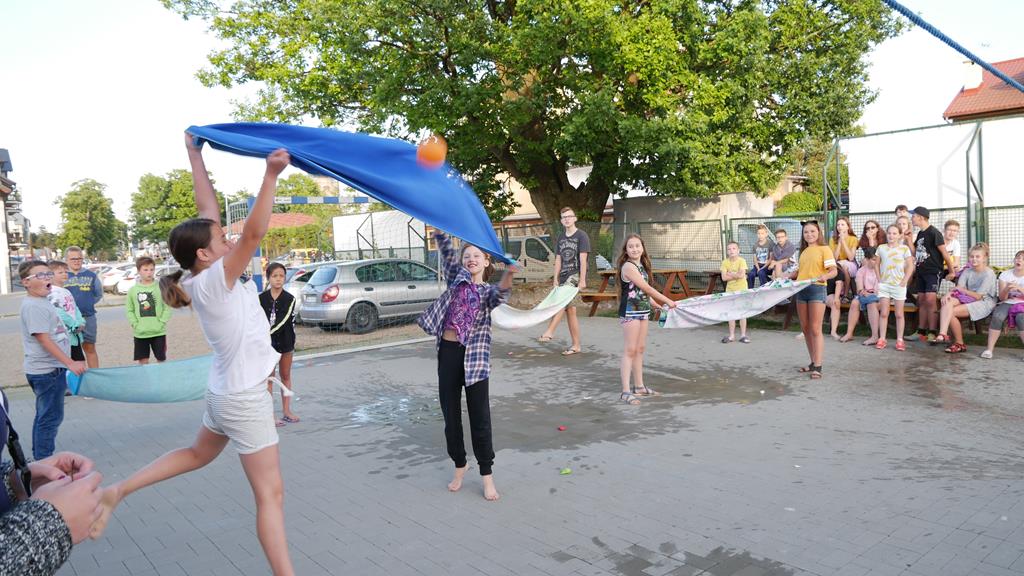 Kilkaset osób wyjechało ze Spynaczem na wakacje nad morze