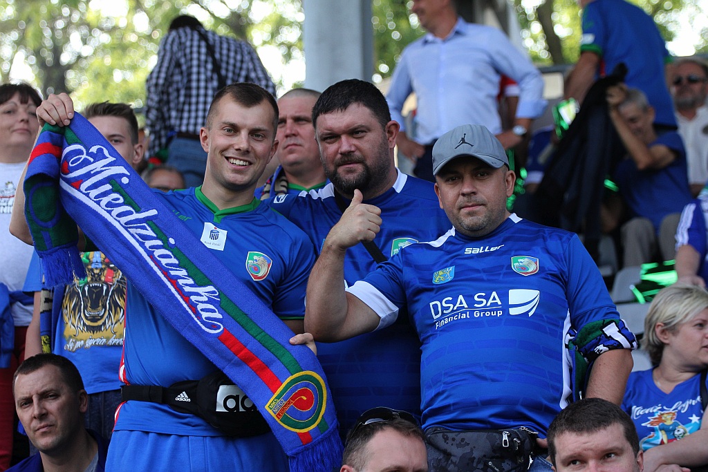 Komplet kibiców na derbach Miedzi Legnica z Zagłębiem Lubin