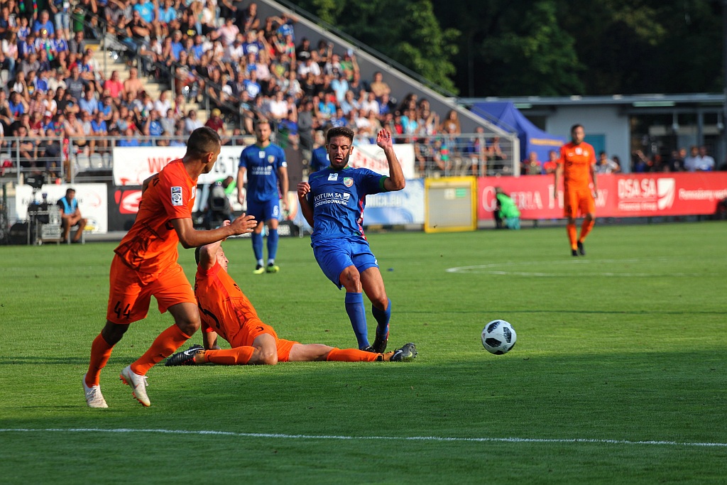 Miedź Legnica w pięknym stylu wygrała z Zagłębiem Lubin