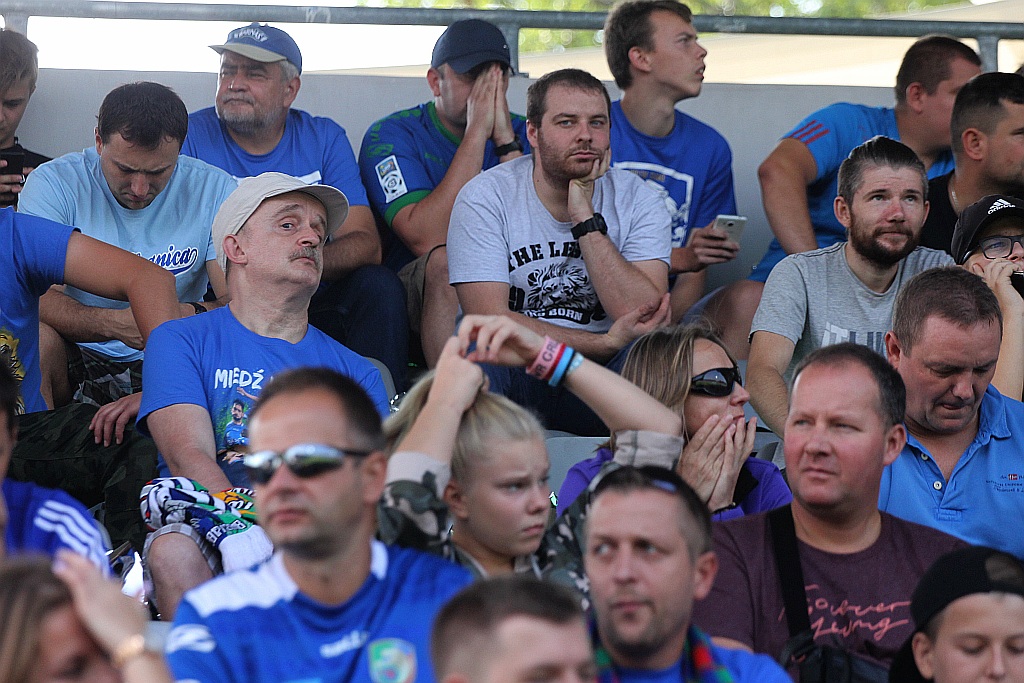 Komplet kibiców na derbach Miedzi Legnica z Zagłębiem Lubin