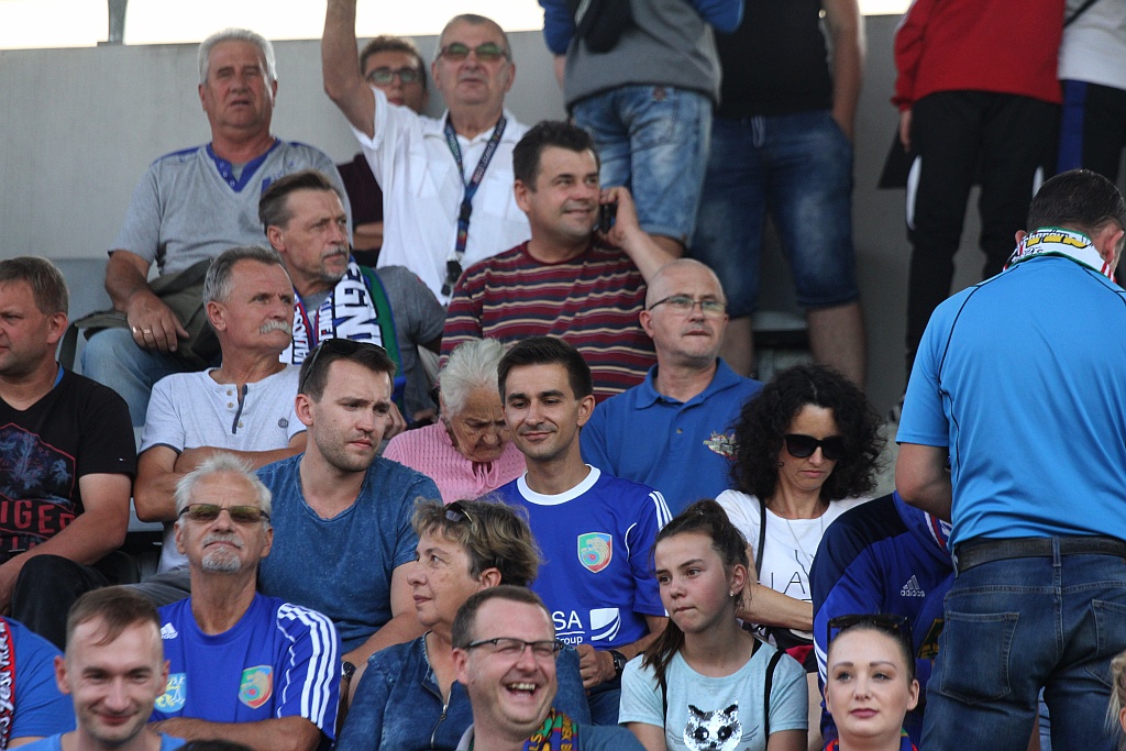Komplet kibiców na derbach Miedzi Legnica z Zagłębiem Lubin