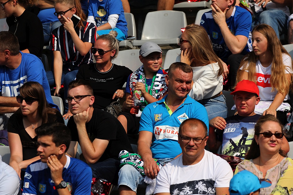 Komplet kibiców na derbach Miedzi Legnica z Zagłębiem Lubin
