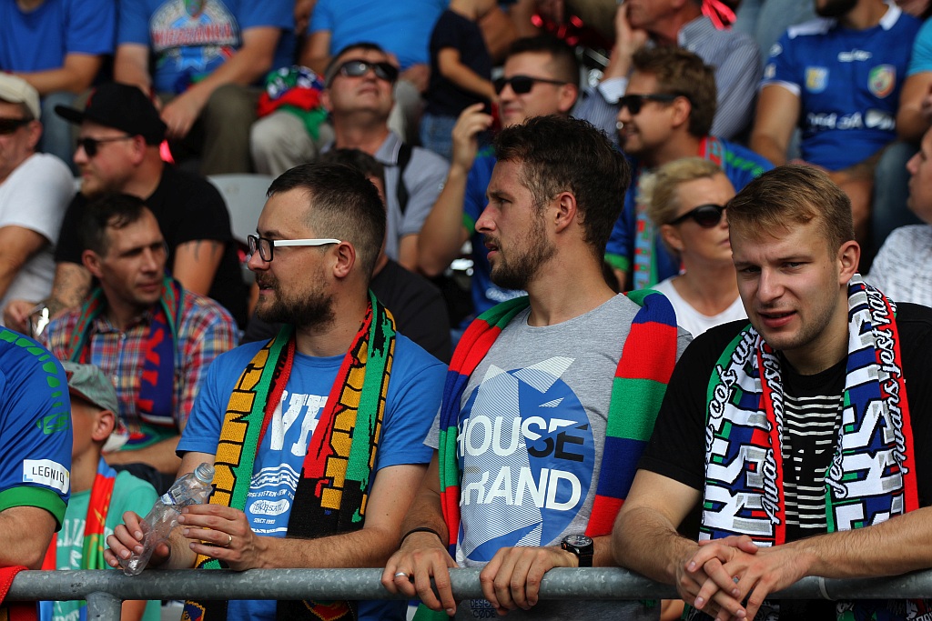 Komplet kibiców na derbach Miedzi Legnica z Zagłębiem Lubin