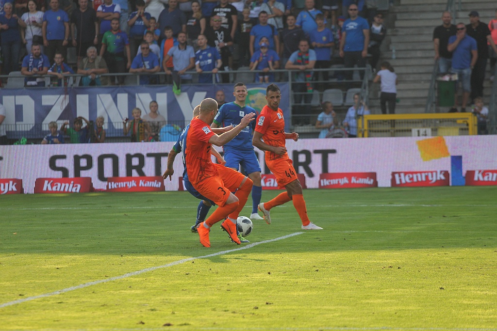 Miedź Legnica w pięknym stylu wygrała z Zagłębiem Lubin