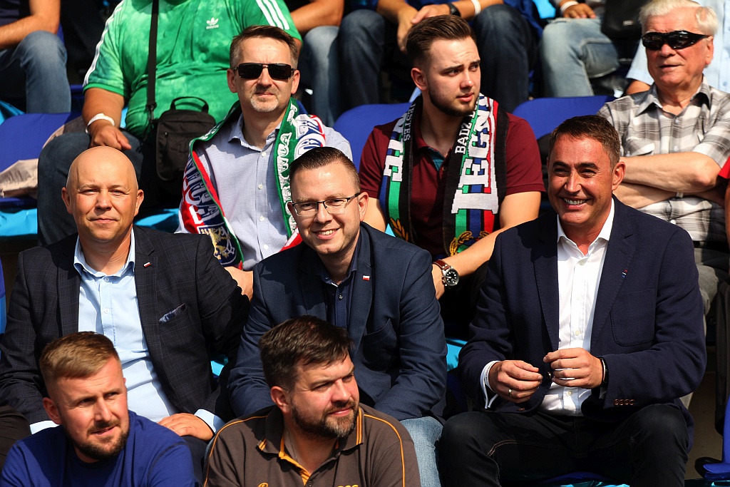Komplet kibiców na derbach Miedzi Legnica z Zagłębiem Lubin
