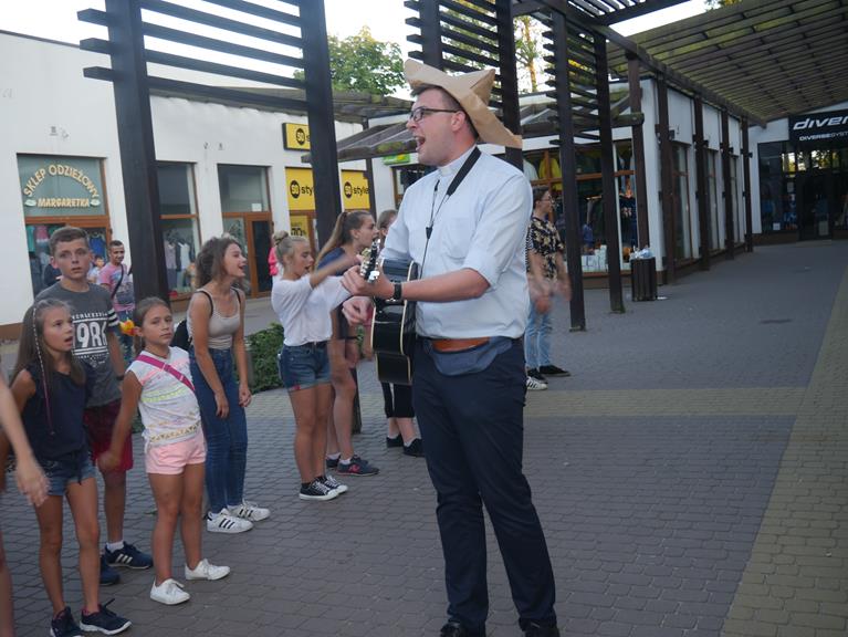 Kilkaset osób wyjechało ze Spynaczem na wakacje nad morze