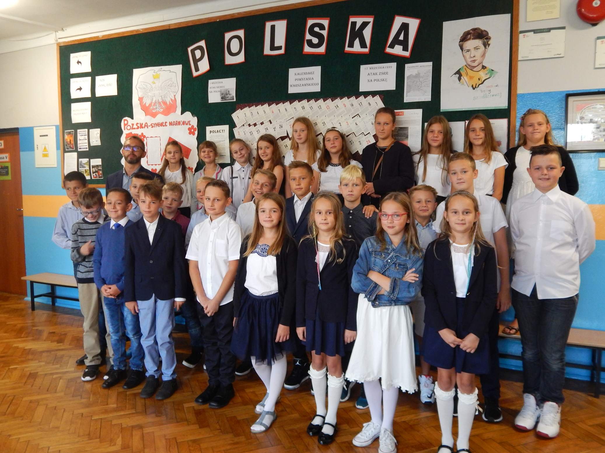 Przybili piątkę z wójtem na nowy rok szkolny