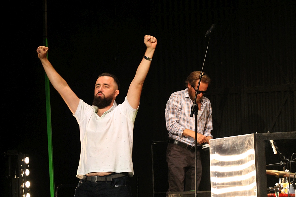 Dzielni chłopcy Magdy Drab na deskach legnickiego teatru