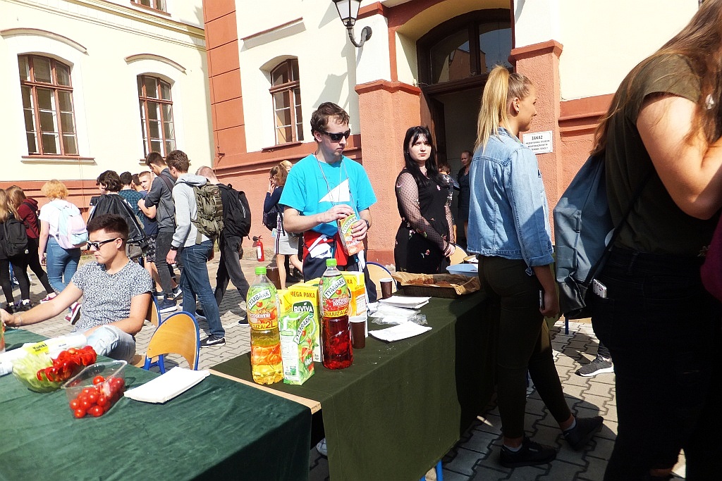 Wielki szkolny piknik w V Liceum Ogólnokształcącym