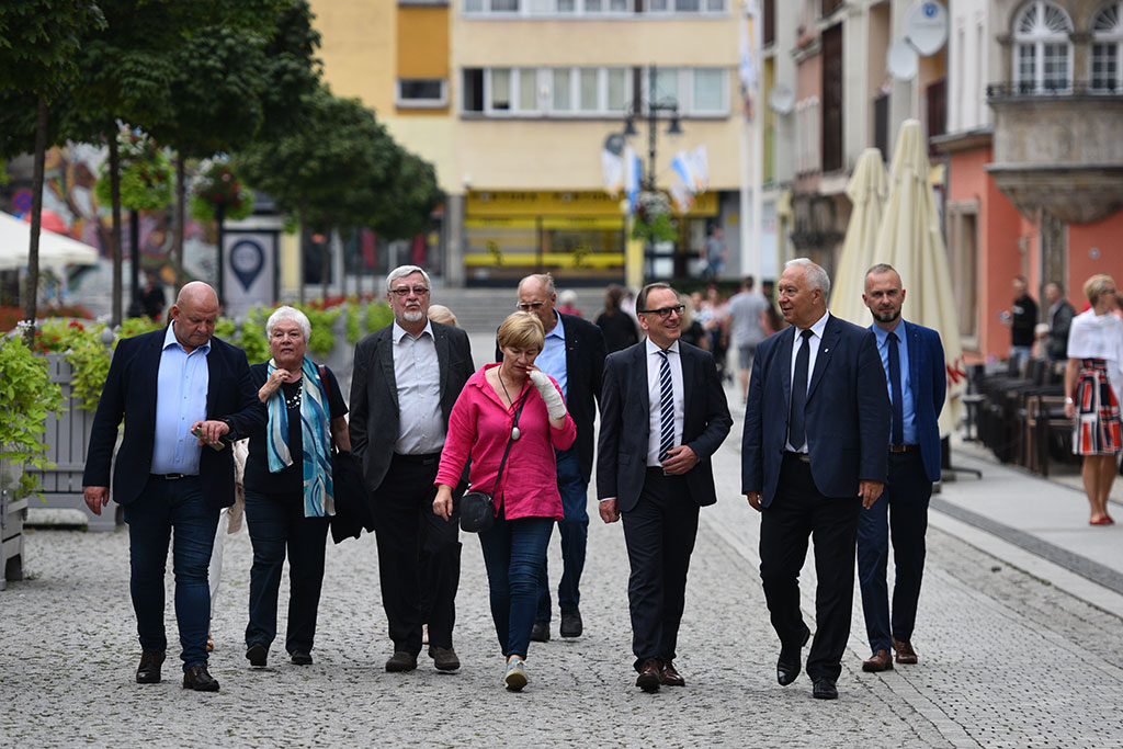 Wystawa grupy artystów „51° Północ“ i sześciu „Gości“