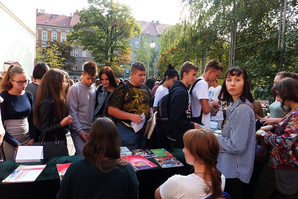 Wielki szkolny piknik w V Liceum Ogólnokształcącym