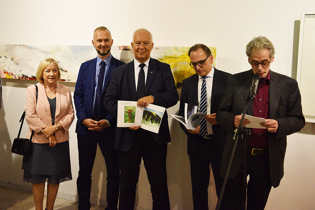 Wystawa grupy artystów „51° Północ“ i sześciu „Gości“