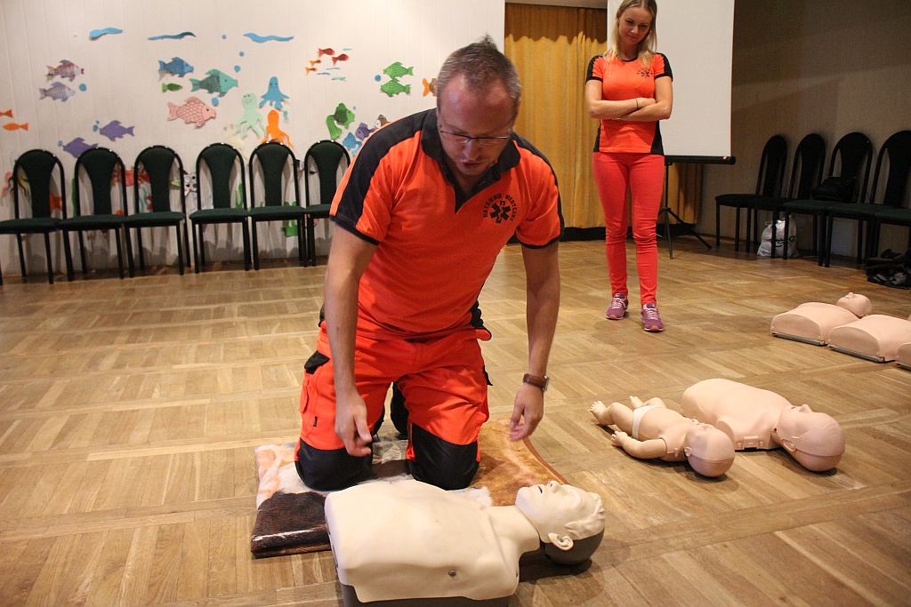 Radny zorganizował dla legniczan kurs pierwszej pomocy