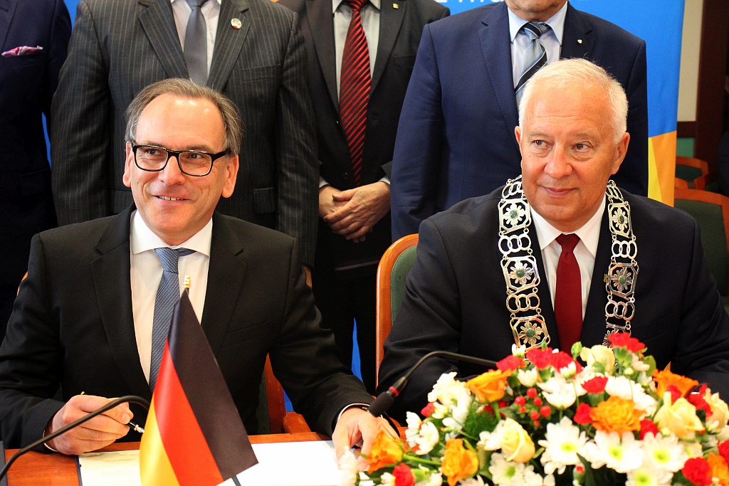 Podpisanie deklaracji kontynuacji współpracy Legnica - Wuppertal