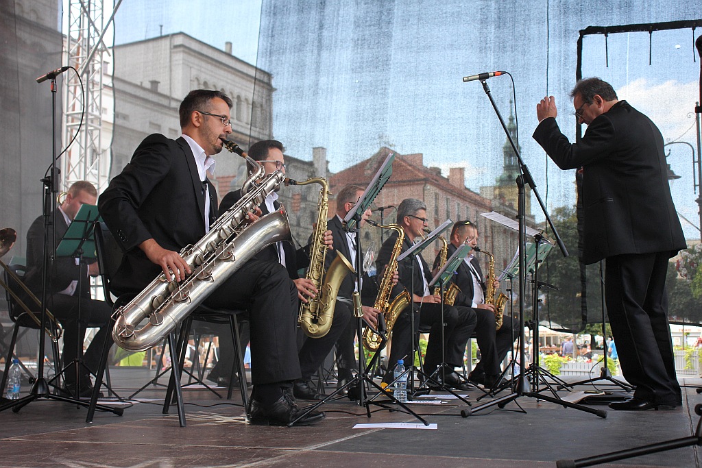 Benny Band wystąpił na małej scenie przy katedrze