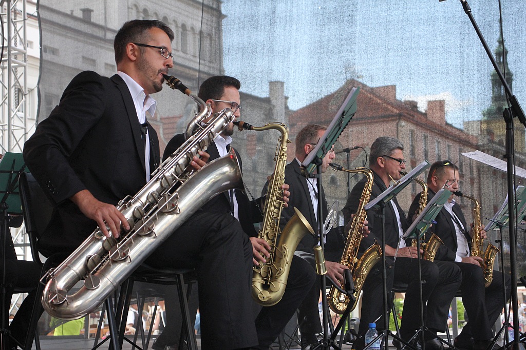 Benny Band wystąpił na małej scenie przy katedrze