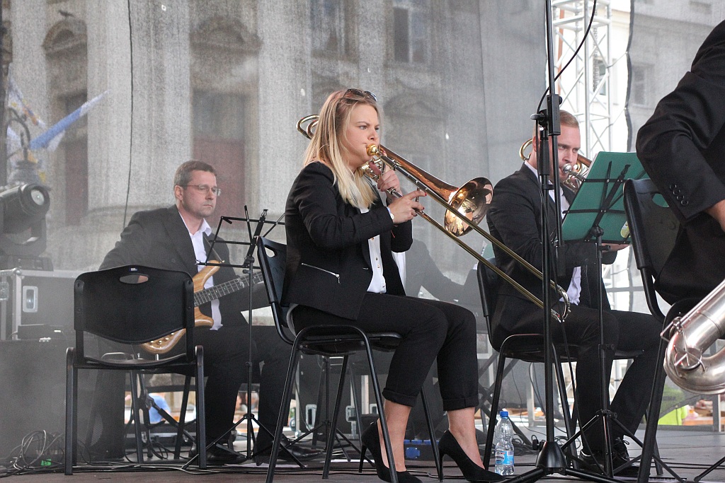 Benny Band wystąpił na małej scenie przy katedrze