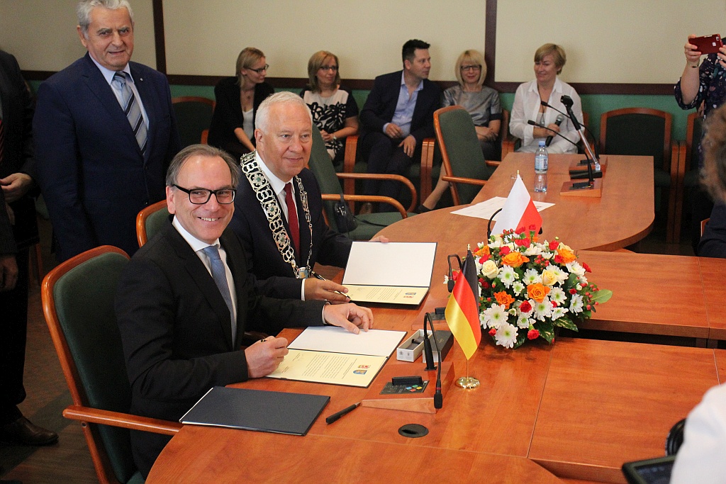 Podpisanie deklaracji kontynuacji współpracy Legnica - Wuppertal
