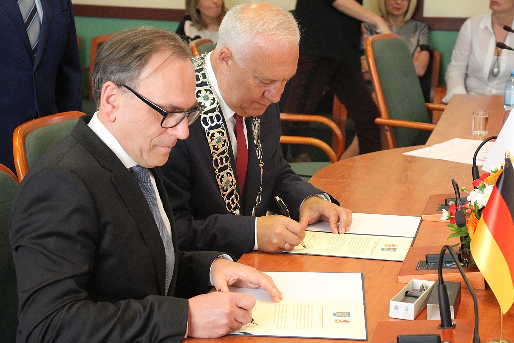 Podpisanie deklaracji kontynuacji współpracy Legnica - Wuppertal
