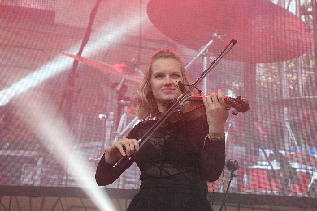 Red Heels, czyli smyczkowy rock na imieninowej scenie
