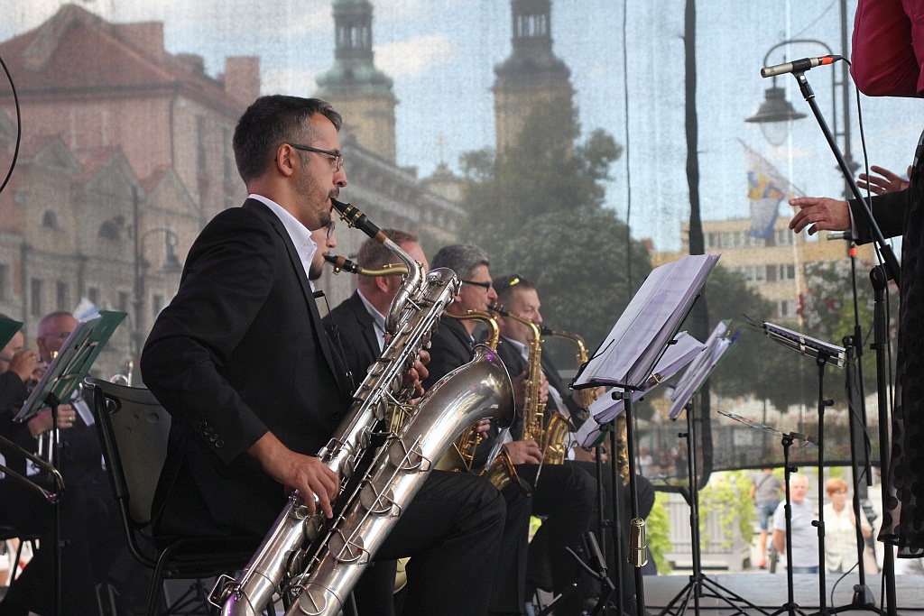Benny Band wystąpił na małej scenie przy katedrze