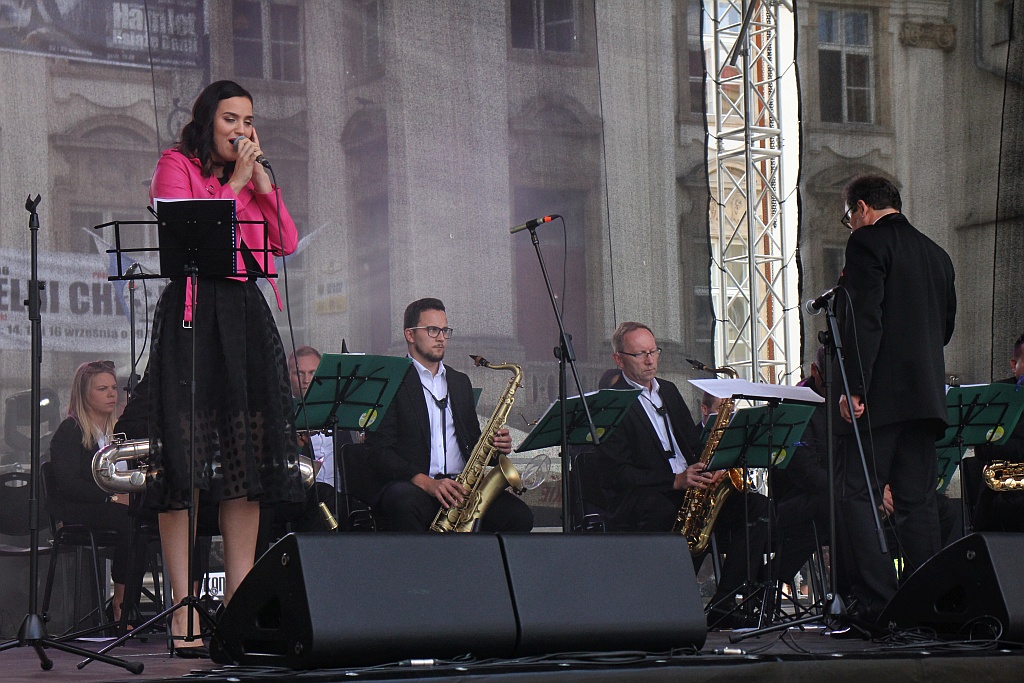 Benny Band wystąpił na małej scenie przy katedrze