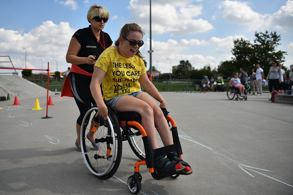 Niepełnosprawni wraz z rodzinami rywalizowali na Skateparku