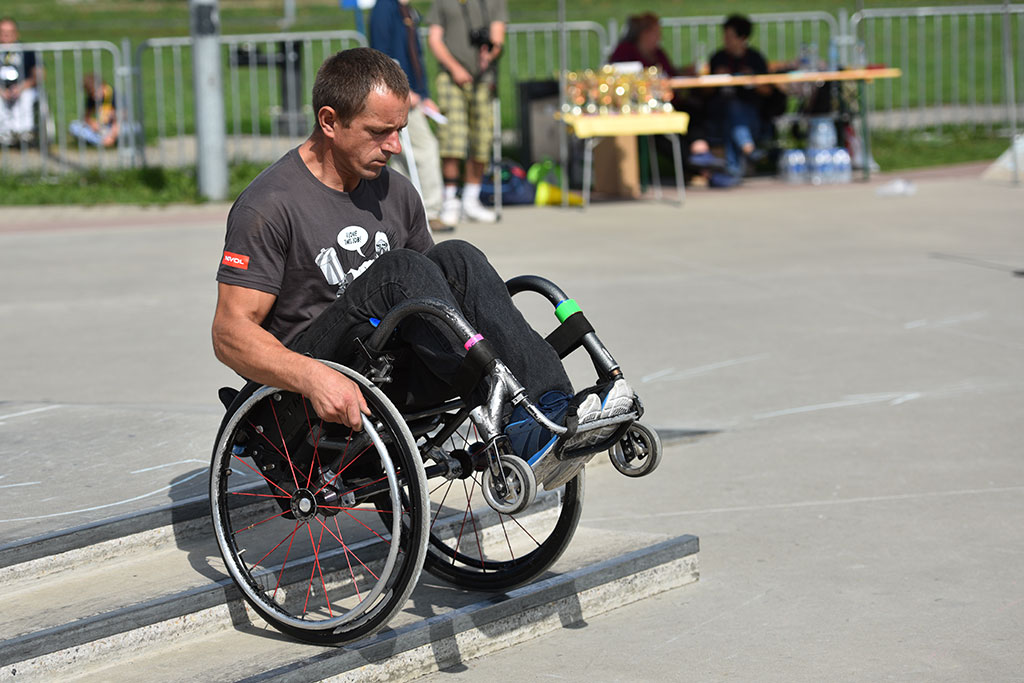 Niepełnosprawni wraz z rodzinami rywalizowali na Skateparku