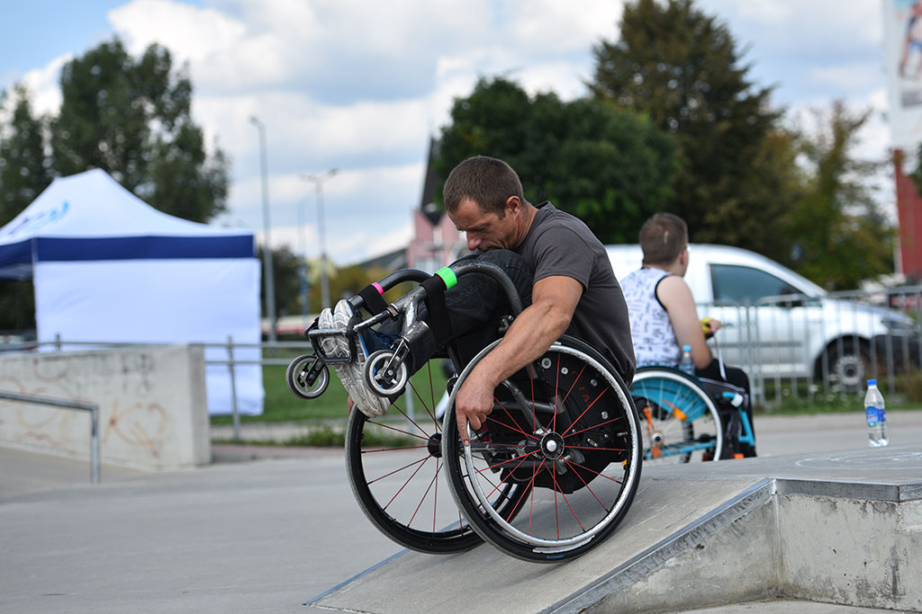 Niepełnosprawni wraz z rodzinami rywalizowali na Skateparku
