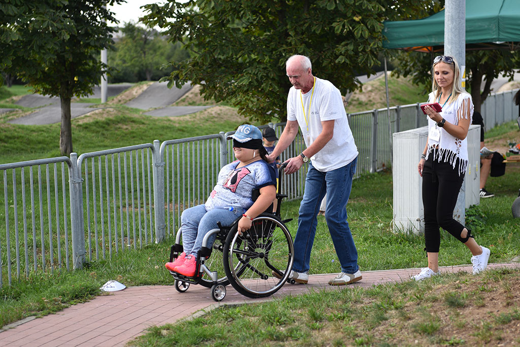 Niepełnosprawni wraz z rodzinami rywalizowali na Skateparku