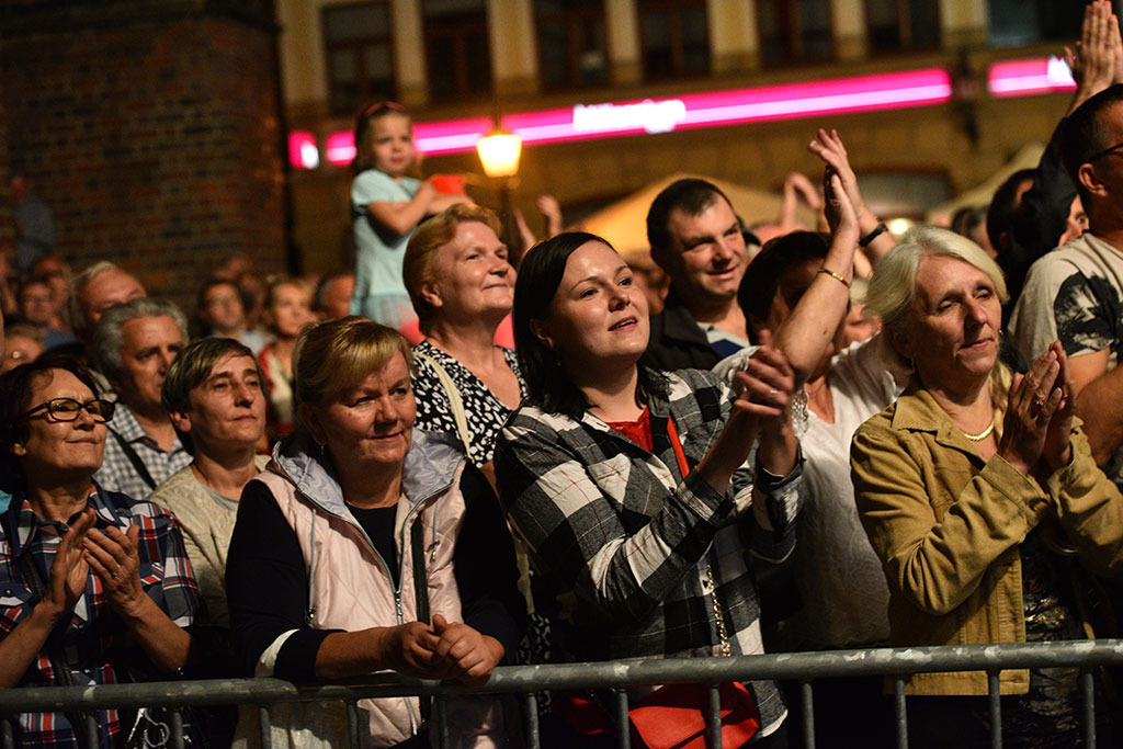 Robert Janowski z zespołem wystąpił w finale imienin ulicy NMP