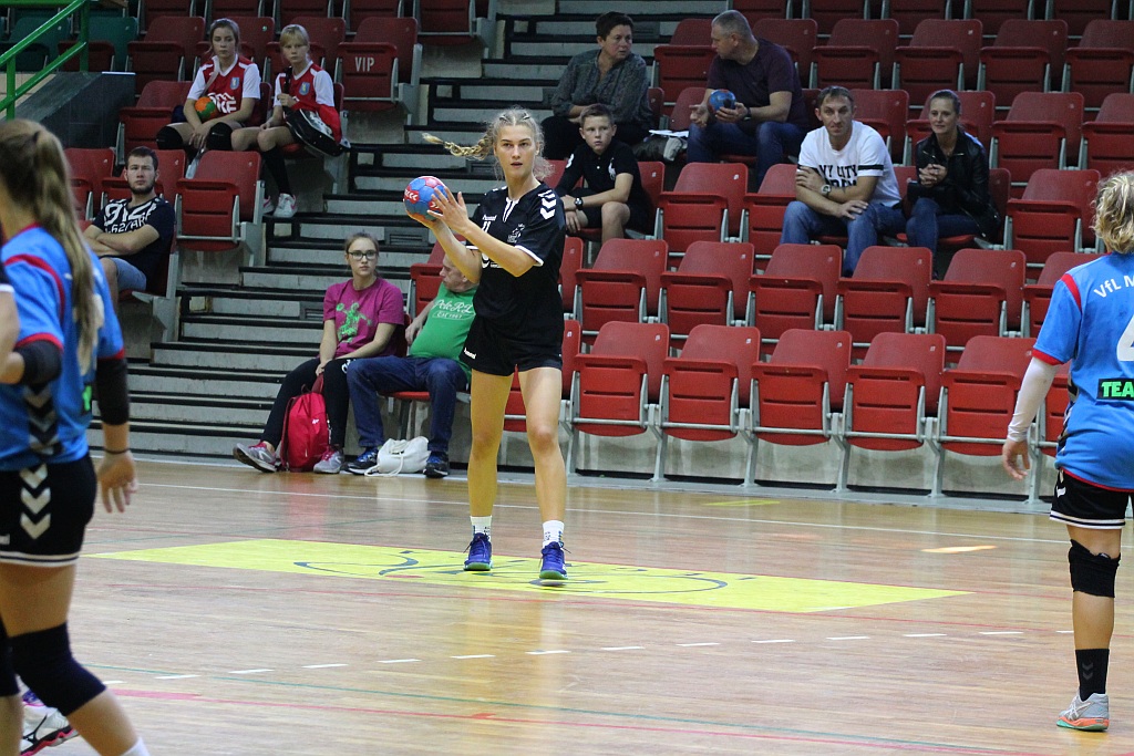 Lion Cup 2018 - w Legnicy trwa turniej piłki ręcznej dziewcząt