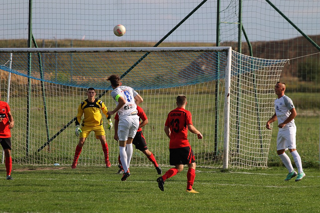 Mewa Kunice gromi Grom Gromadzyń-Wielowieś 5:0