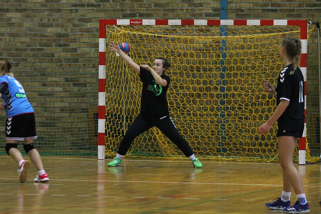 Lion Cup 2018 - w Legnicy trwa turniej piłki ręcznej dziewcząt