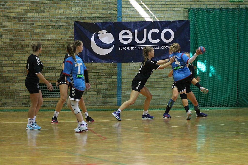 Lion Cup 2018 - w Legnicy trwa turniej piłki ręcznej dziewcząt