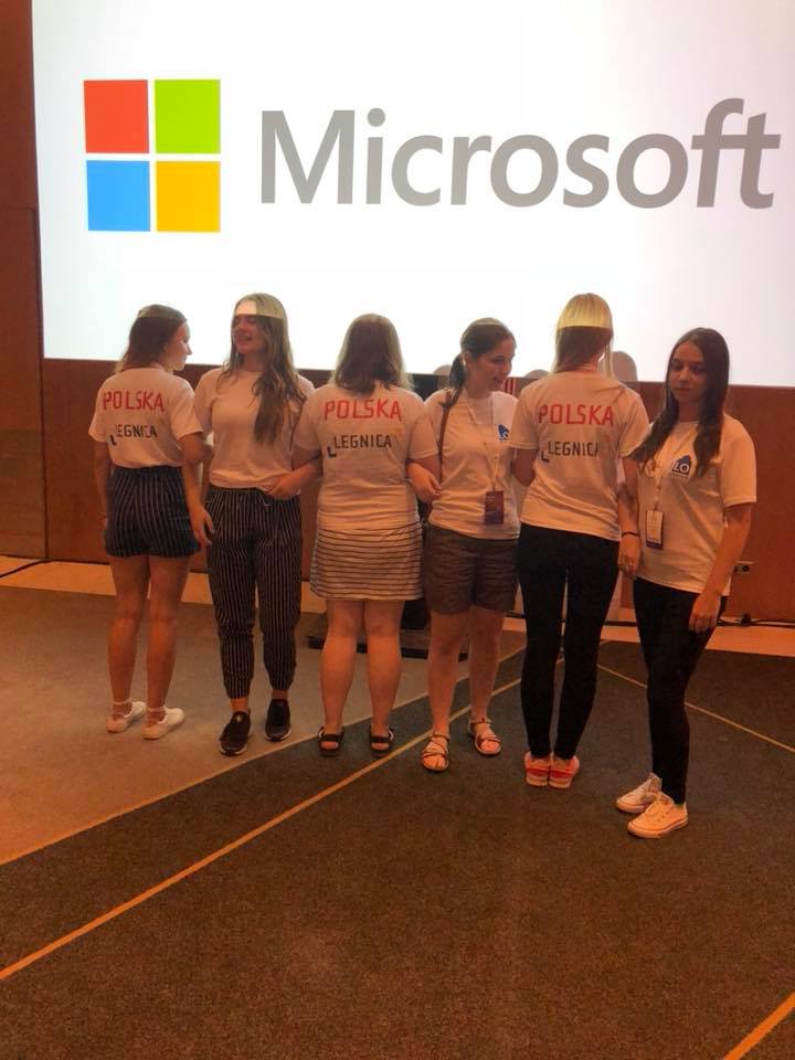 Uczennice I LO z Legnicy  w Atenach z Microsoftem