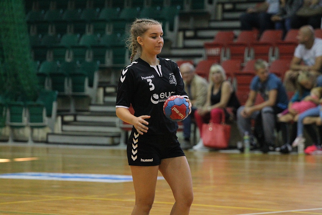 Lion Cup 2018 - w Legnicy trwa turniej piłki ręcznej dziewcząt