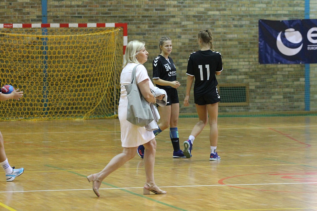 Lion Cup 2018 - w Legnicy trwa turniej piłki ręcznej dziewcząt