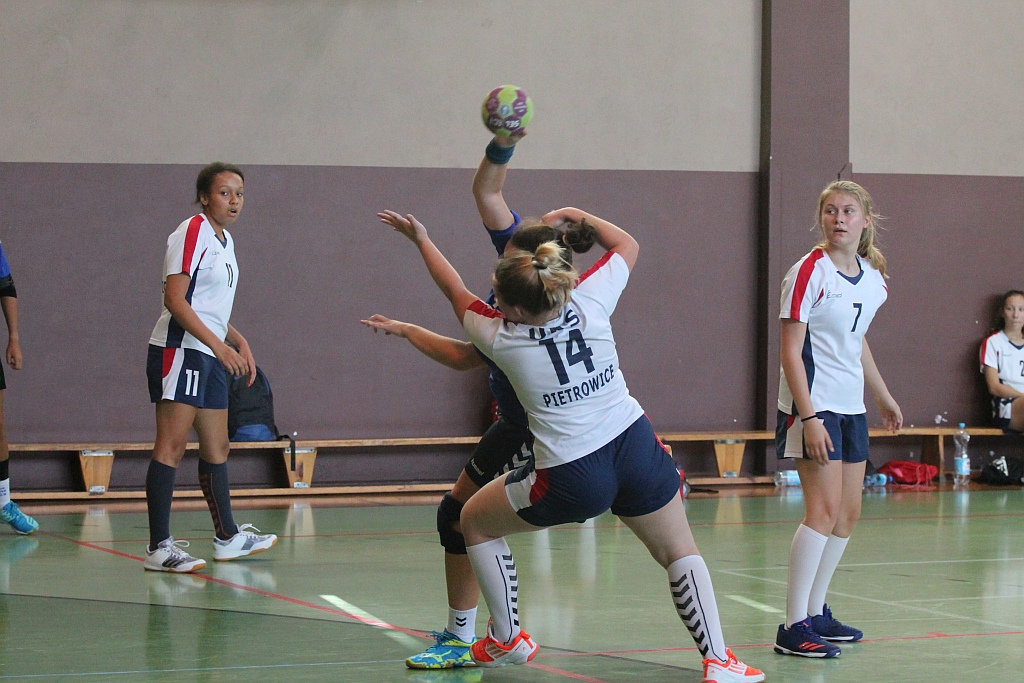 Lion Cup 2018 - w Legnicy trwa turniej piłki ręcznej dziewcząt