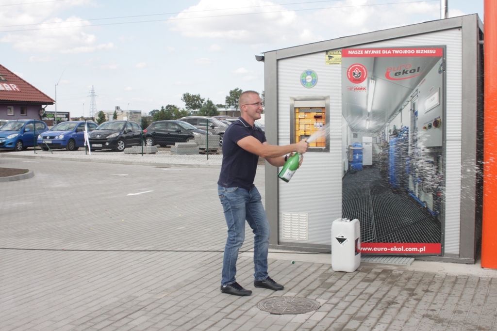 W Prochowicach powstała pierwsza myjnia samochodowa
